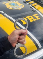 PRF detém foragido da Justiça em Cariacica