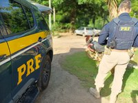 PRF recupera motocicleta clonada na BR-101 em Ibiraçu