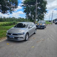 PRF recupera veículo clonado com registro de roubo na BR-101, em Linhares