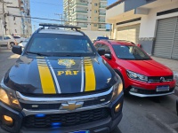 PRF recupera carro furtado em Vila Velha