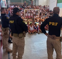 PRF promove palestra sobre segurança no trânsito em escola de Cariacica