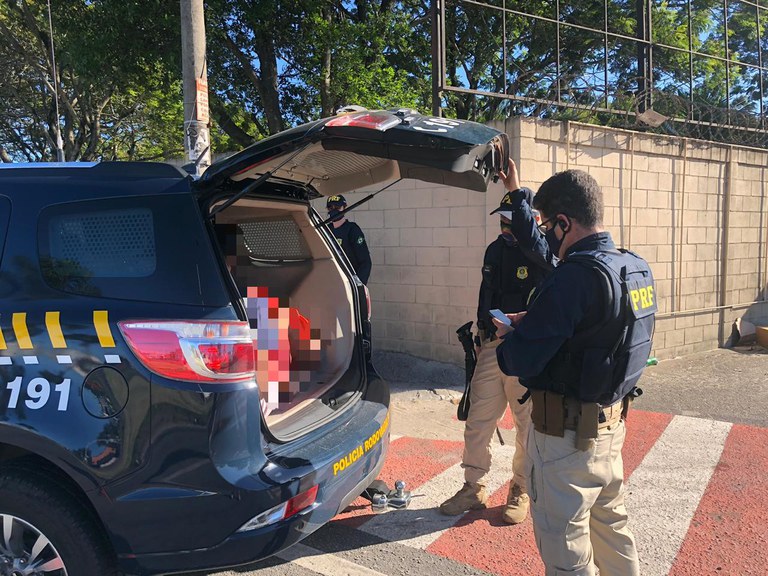 PRF prende homem com mandado de prisão por estupro de vulnerável