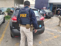 PRF recupera veículo  na BR 101
