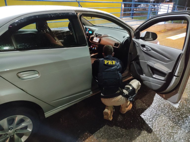 PRF recupera veículo na BR 101