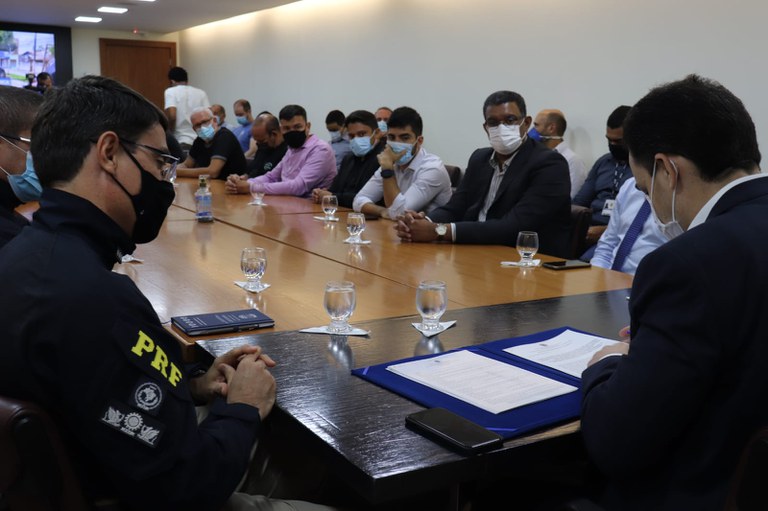 PRF assina acordo de cooperação técnica com Prefeitura de Vitória