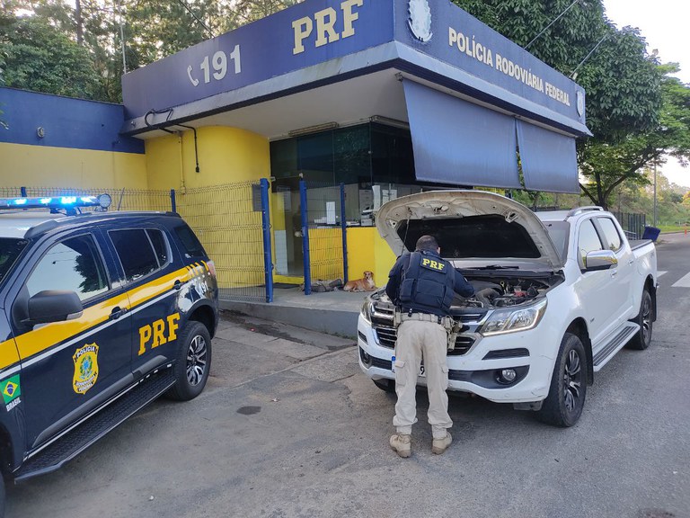 PRF recupera veículos durante fiscalizações na BR 101