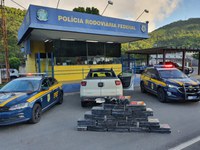PRF apreende 343 Kg de maconha na BR 262 em Viana/ES
