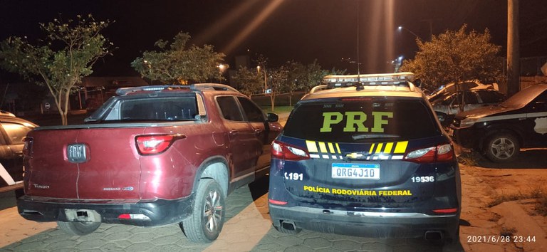 PRF recupera veículo na BR 262