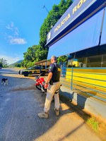 PRF recupera moto roubada e prende uma pessoa na BR 101