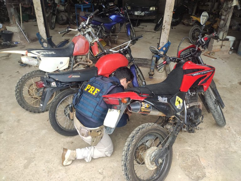 PRF recupera oito veículos com restrição de furto/roubo