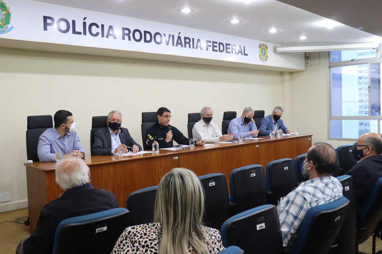 PRF reúne-se com autoridades da região serrana do ES