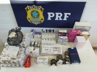 PRF apreende carga de medicamentos irregulares avaliada em R$ 120 mil na BR-101, em Itapemirim (ES)