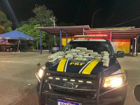 Jovem é presa com 16kg de maconha em Porangatu(GO)