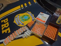 PRF apreende anabolizantes e medicamentos para emagrecimento na BR-153