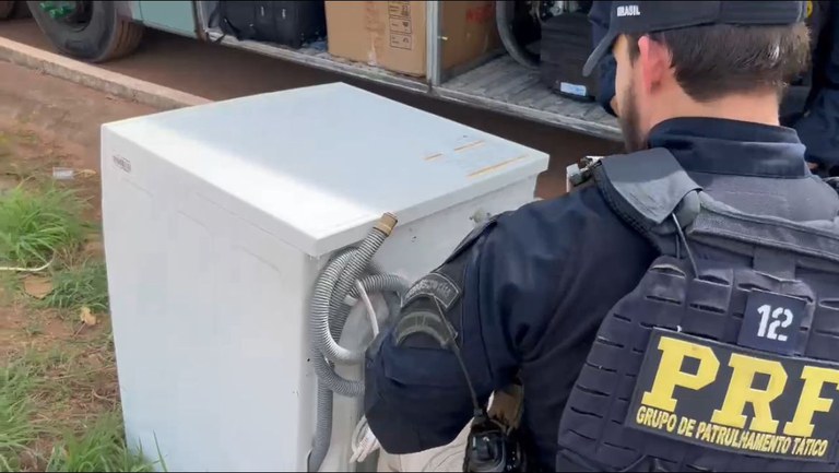 Drogas apreendidas em máquina de lavar