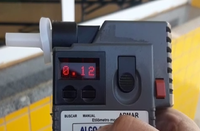 Em menos de 14 horas, condutor é multado 2 vezes por embriaguez ao volante na BR 050