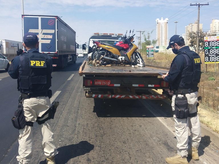 Últimos finais de semana do ano pedem atenção redobrada de quem vai pegar a estrada