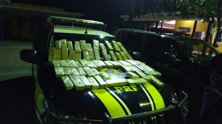 Apreensão de maconha em Porangatu PRF e PMGO