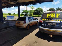 PRF em Morrinhos(GO) recupera PALIO roubado em Minas Gerais.