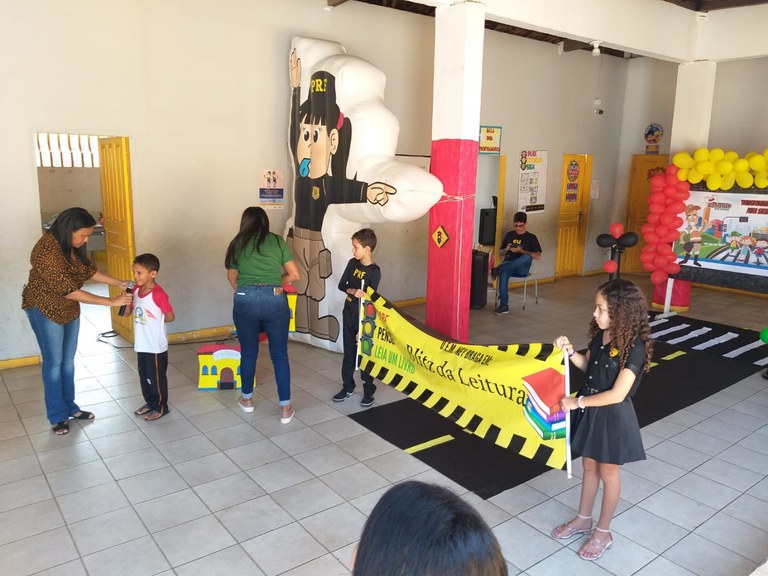 Escola Ney Braga 1.jpeg