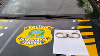 PRF cumpre dois mandados de prisão durante o final de semana