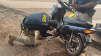 PRF flagra motoneta com motor adulterado durante fiscalização na BR-010, em Imperatriz (MA)