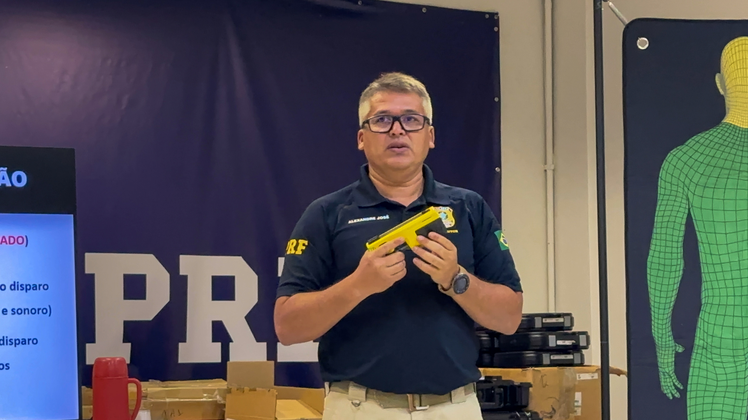 Instrução de uso do Taser 10 - PRF Alexandre José