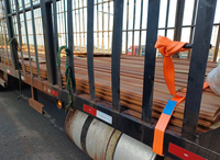 PRF apreende madeira nativa transportada irregularmente e flagra adulteração em sistema de emissão de gases de caminhão, em Porto Franco (MA)