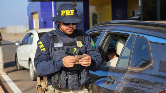 Consulta aos sistemas confirmou que o condutor não possuía CNH válida em seu nome