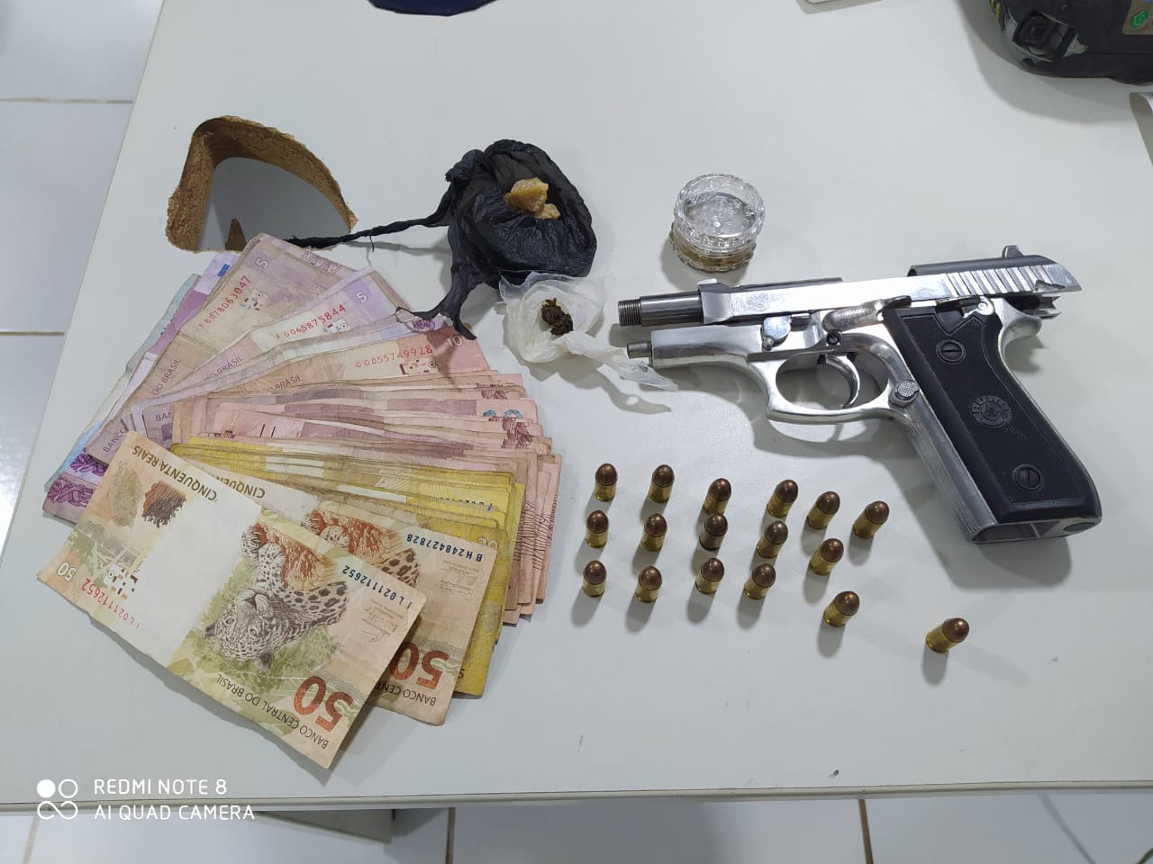 prf-apreende-pistola-e-droga-na-br-135-1