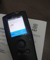 PRF flagra motorista embriagado em Santa Rita