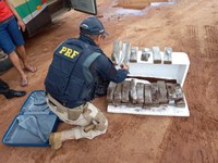 Após denúncia PRF apreende 26kg de maconha em bagageiro de ônibus