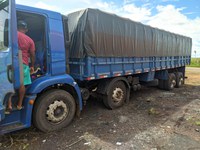 PRF apreende dois carregamentos de madeira irregular na região Tocantina