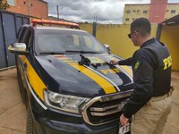 PRF encontra pistola com condutor na BR-230