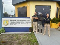 PRF resgata andarilho em situação de vulnerabilidade na BR-135