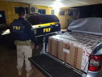 PRF apreende 8 mil maços de cigarros contrabandeados em Água Clara (MS).