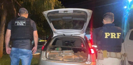 PRF apreende 400 Kg de maconha e skunk em Nova Andradina (MS)