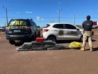PRF apreende 266 Kg de maconha e recupera veículo em Dourados (MS)