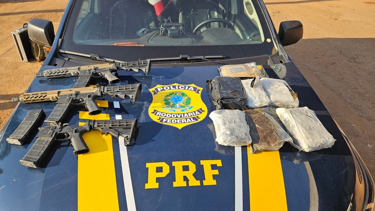 PRF apreende fuzis, carregadores e haxixe em Campo Grande (MS).jpg