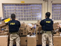 Em ação conjunta, PRF e Receita Federal apreendem carga de mercadorias em Ponta Porã (MS)