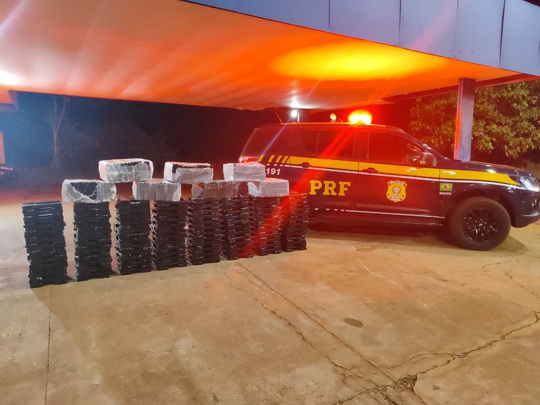 PRF apreende 536 Kg de maconha em Água Clara (MS)