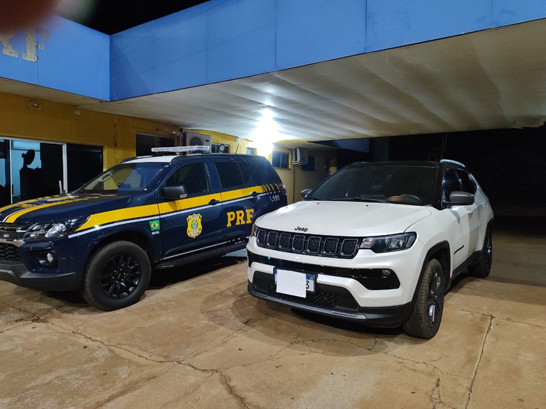 PRF recupera veículo em Água Clara (MS)