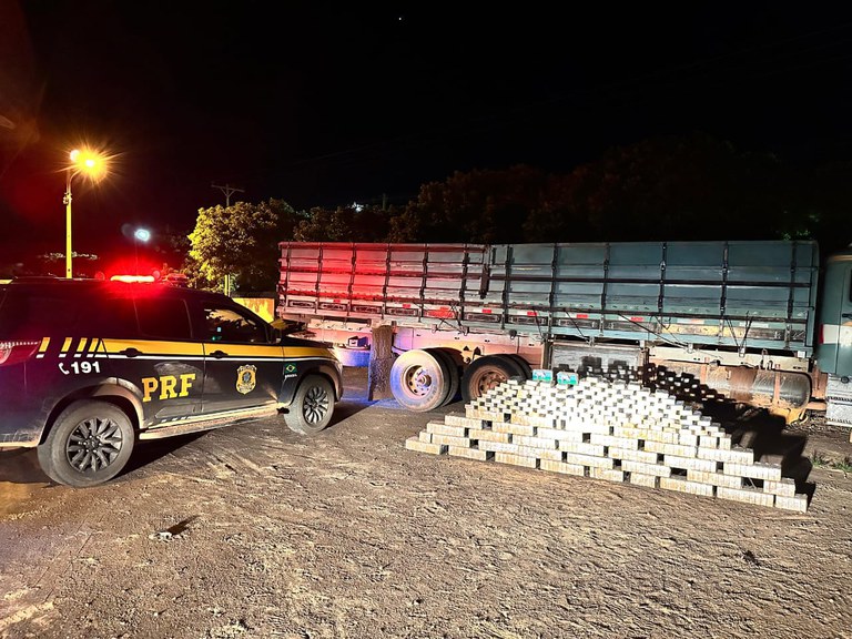 PRF apreende 457 Kg de cocaína em Chapadão do Sul (MS).jpg
