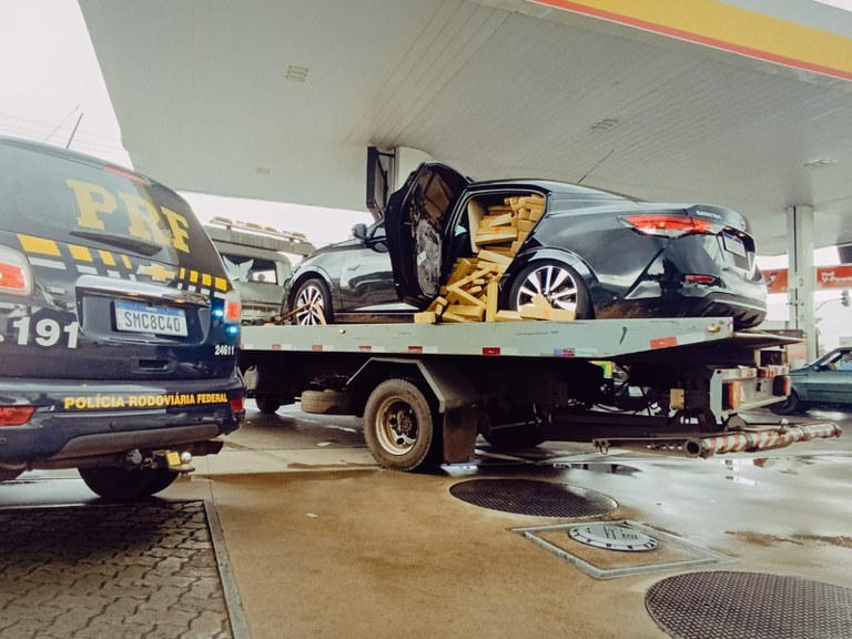 PRF apreende 1,3 tonelada de maconha em Campo Grande (MS).jpg