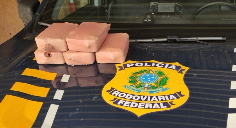 PRF apreende 5 Kg de cocaína em Nova Andradina (MS).jpg