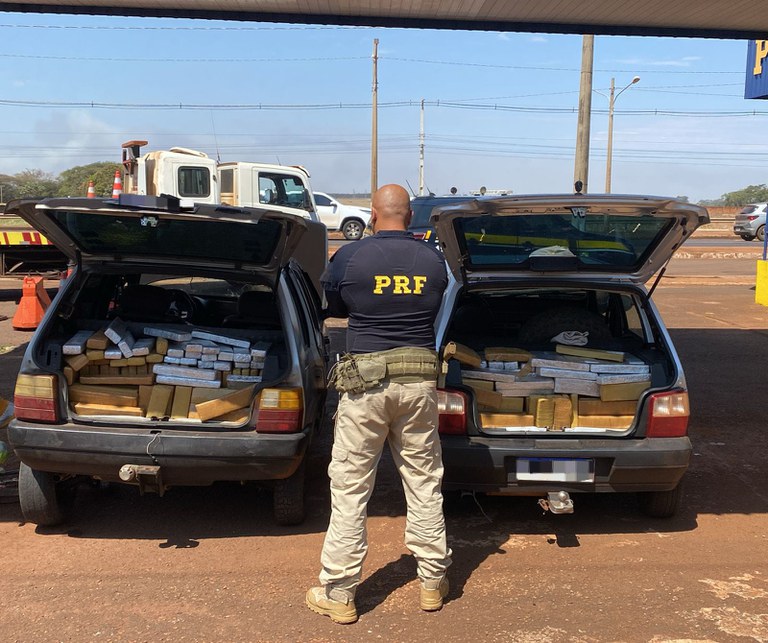 PRF apreende 471 Kg de maconha em Dourados (MS).jpg