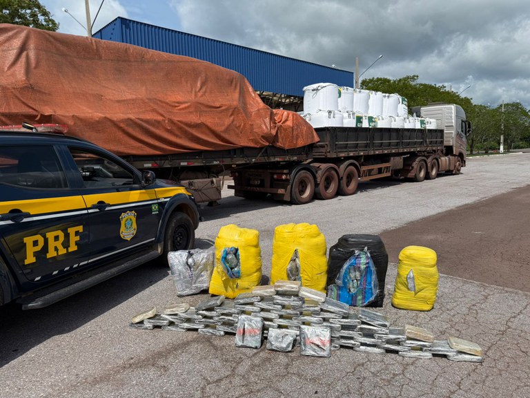 PRF apreende 192 Kg de drogas em Miranda (MS).jpeg