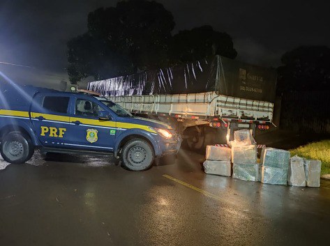 PRF apreende 241 Kg de maconha em Ribas do Rio Pardo (MS).jpg