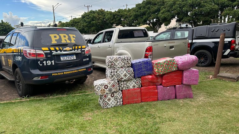 PRF apreende 388 Kg de maconha em Chapadão do Sul (MS).jpg