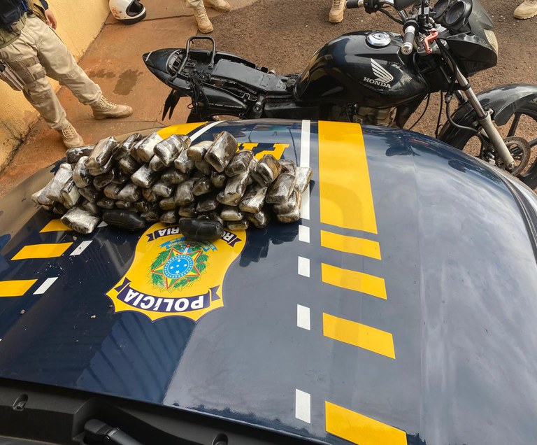 PRF apreende 10 Kg de haxixe em Nova Alvorada do Sul (MS).jpg